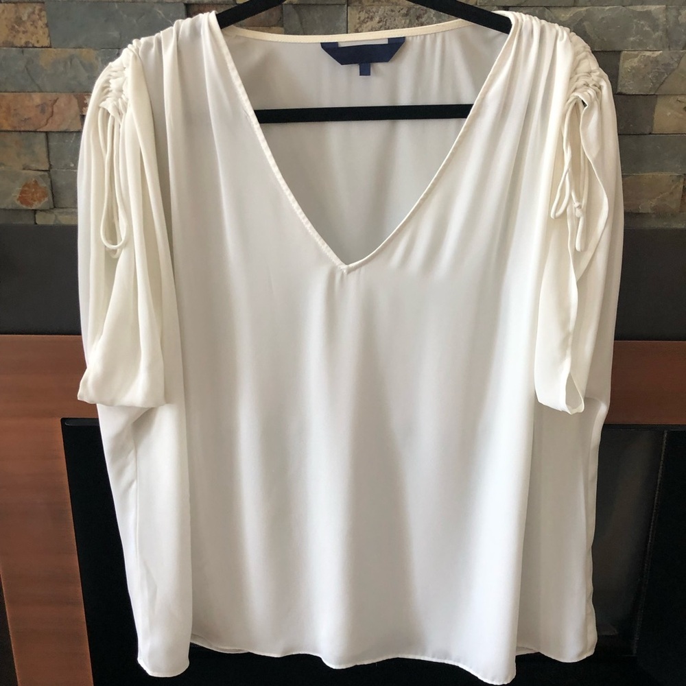 1XL Elegant White/Cream Women's Top